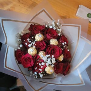 12 Rosas más Chocolates